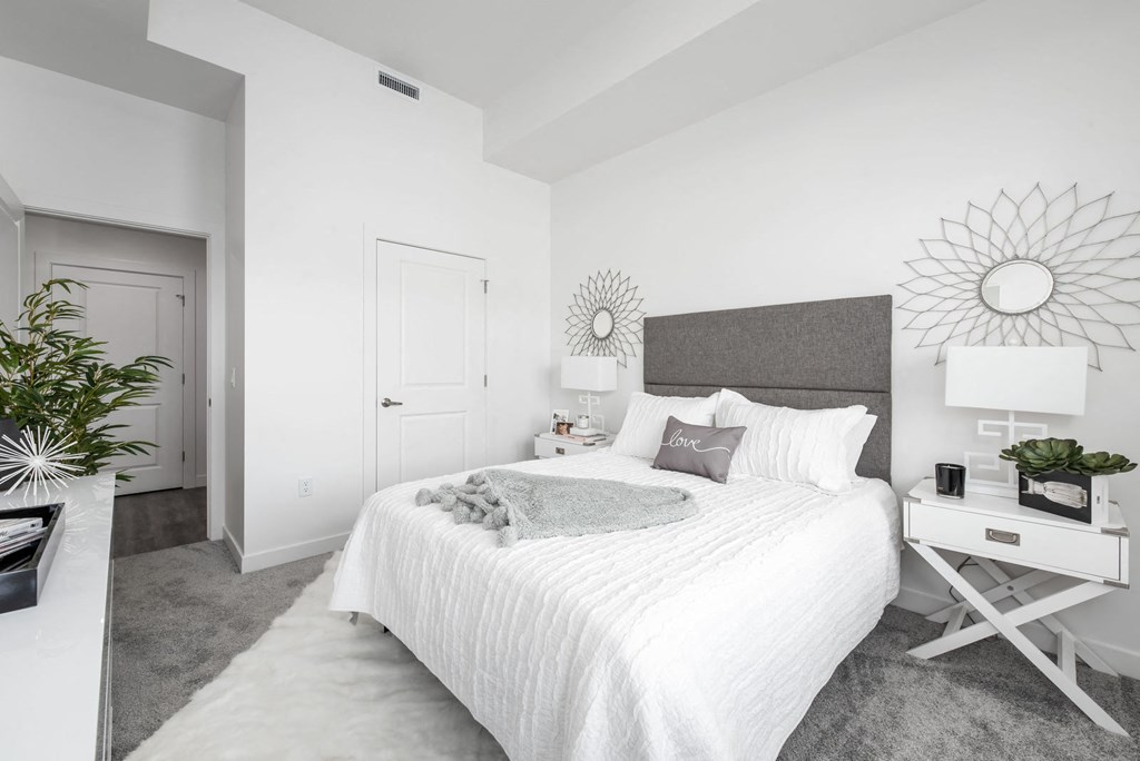 Rockpoint Apartments Model Bedroom