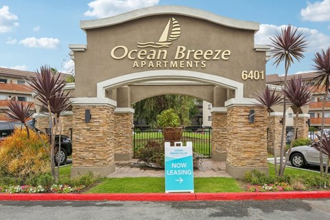 Ocean Breeze Apartments is a place where you can live.