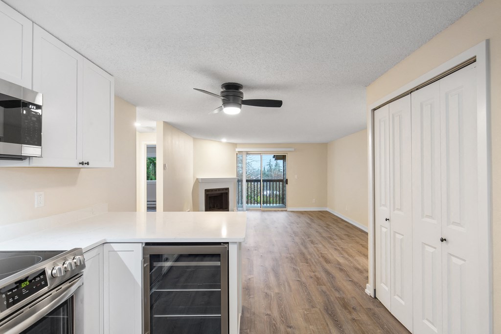 The Reserve at Bucklin Hill Apartments Kitchen and Living Room