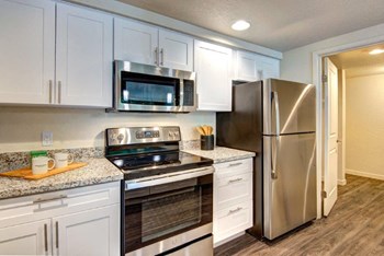 12 Central Square Kitchen with appliances - Photo Gallery 28