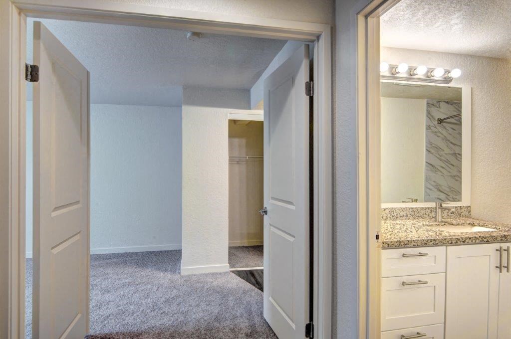 12 Central Square Master Bedroom Doors