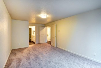 12 Central Square Master Bedroom with carpet - Photo Gallery 37