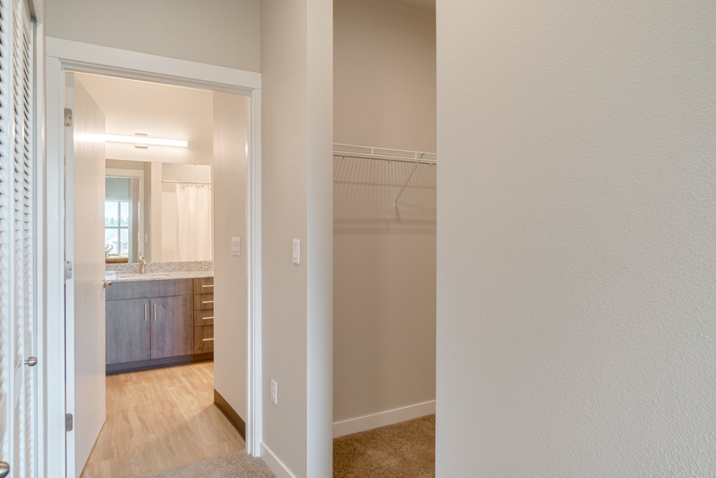 OR_HappyValley_TheElwood_1Bed_Bathroom