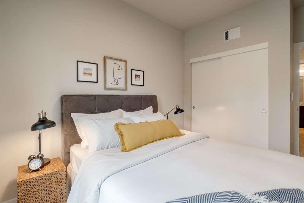 OR_HappyValley_TheElwood_2Bed_Bedroom