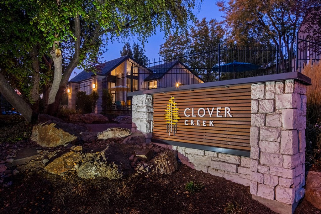 Clover Creek Apartments Exterior Monument Sign
