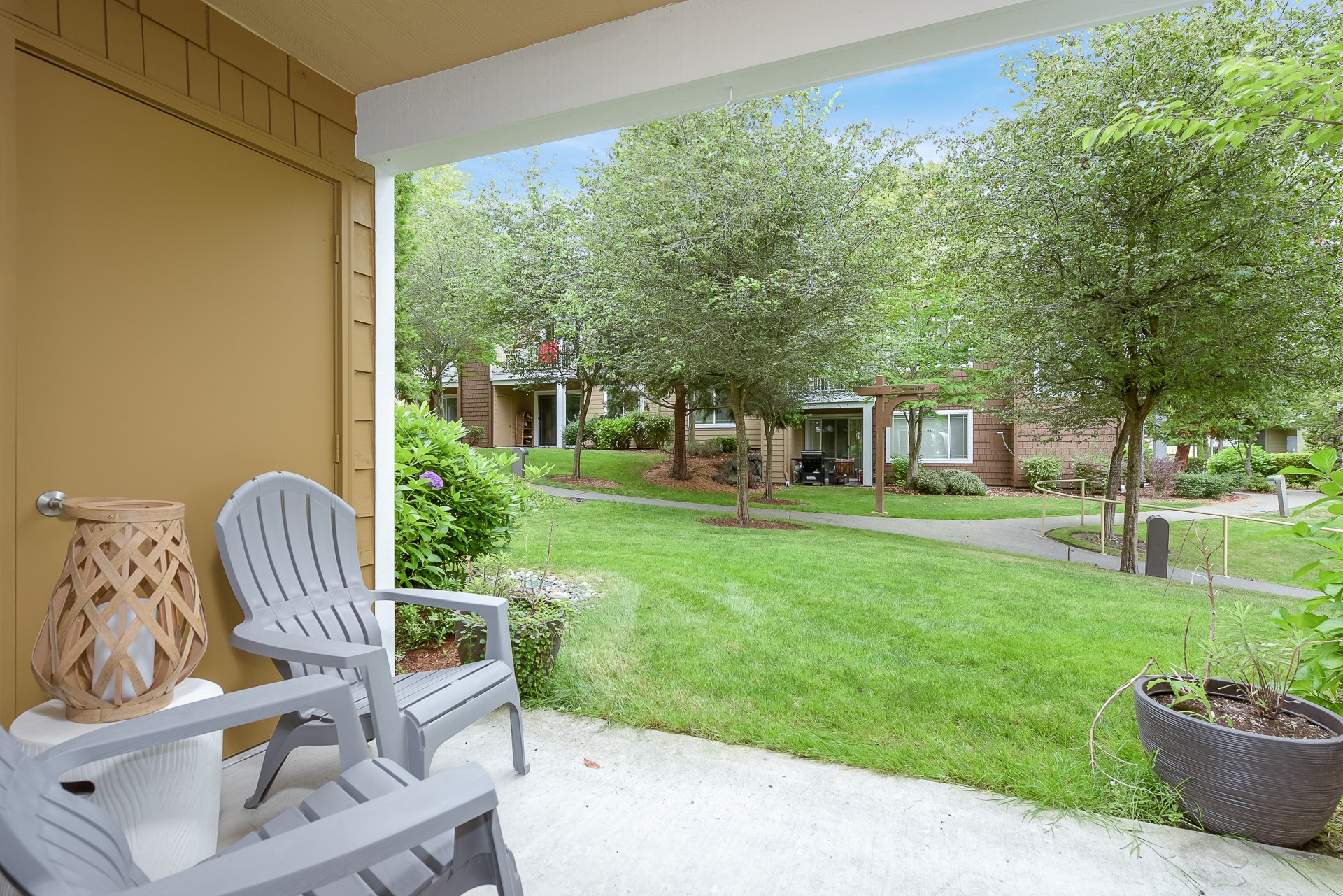 Evans Creek at Woodbridge Patio