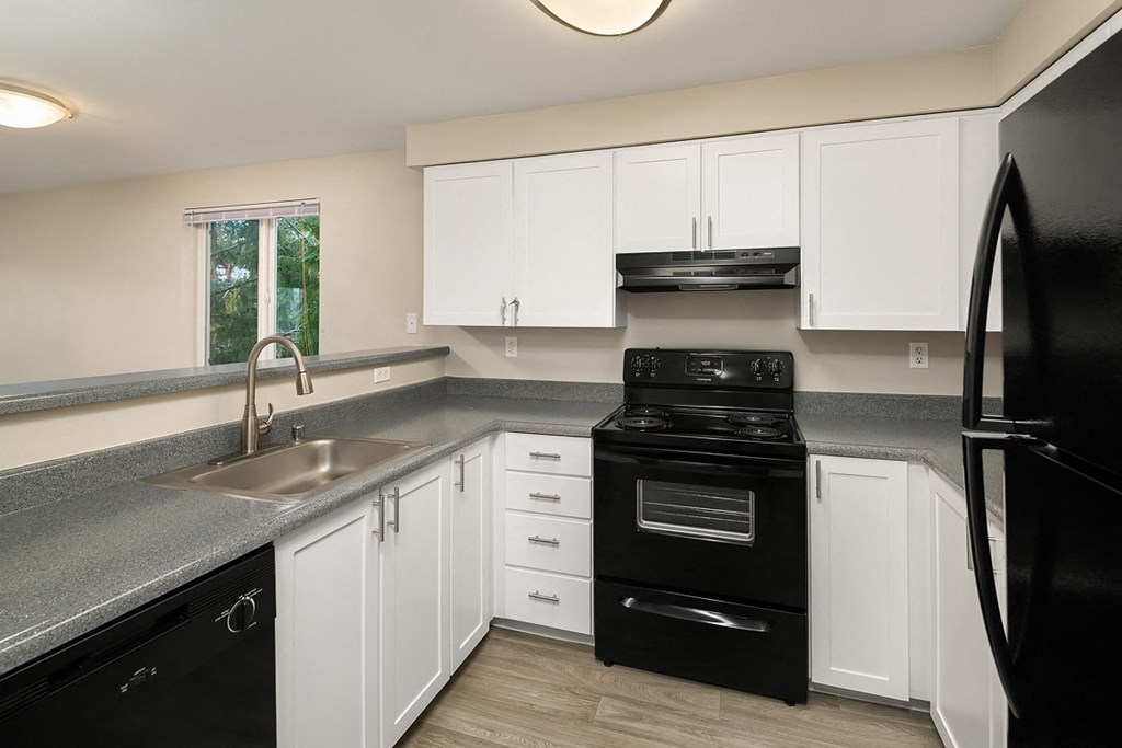 Keyway Apartments in Port Orchard, Washington Kitchen