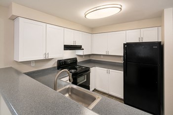 Atlas Apartments Kitchen Atlas Apartments Kitchen - Photo Gallery 2