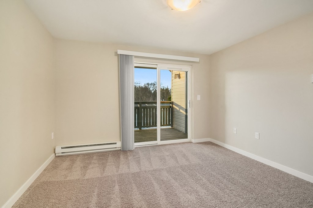 Keyway Apartments in Port Orchard, Washington Living Room with Private Patio