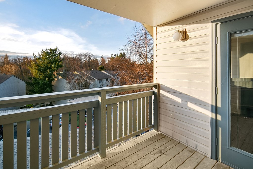 Keyway Apartments in Port Orchard, Washington Private Balcony