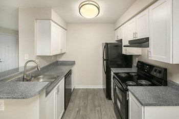 Atlas Apartments Kitchen Atlas Apartments Kitchen - Photo Gallery 3