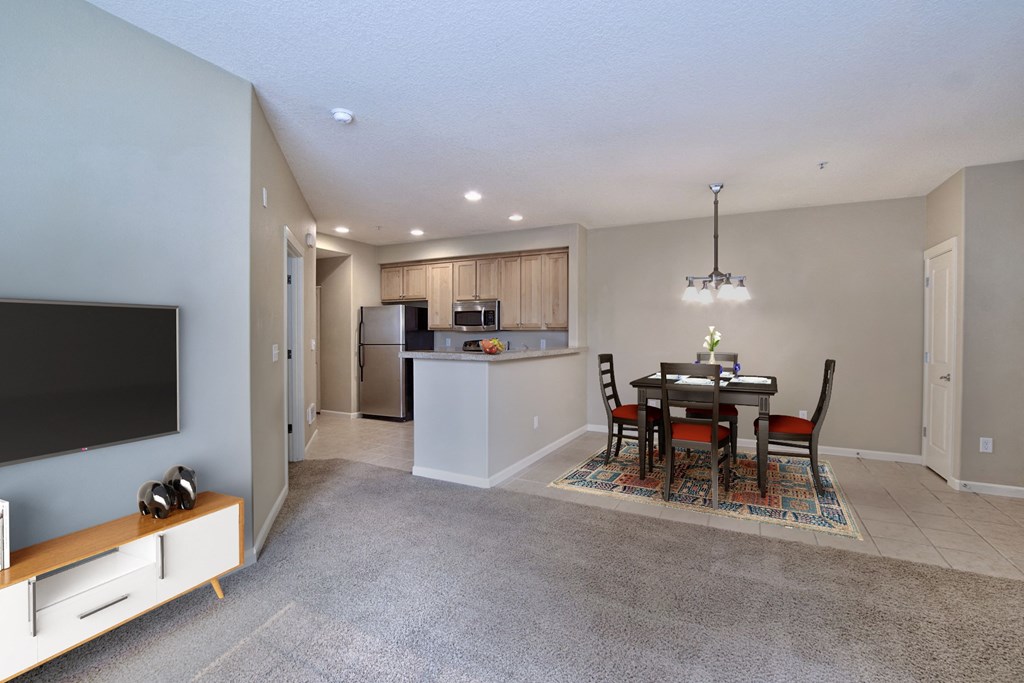 LookoutAtTheRidge_Washougal_WA_Inerior_Staged Dining Room