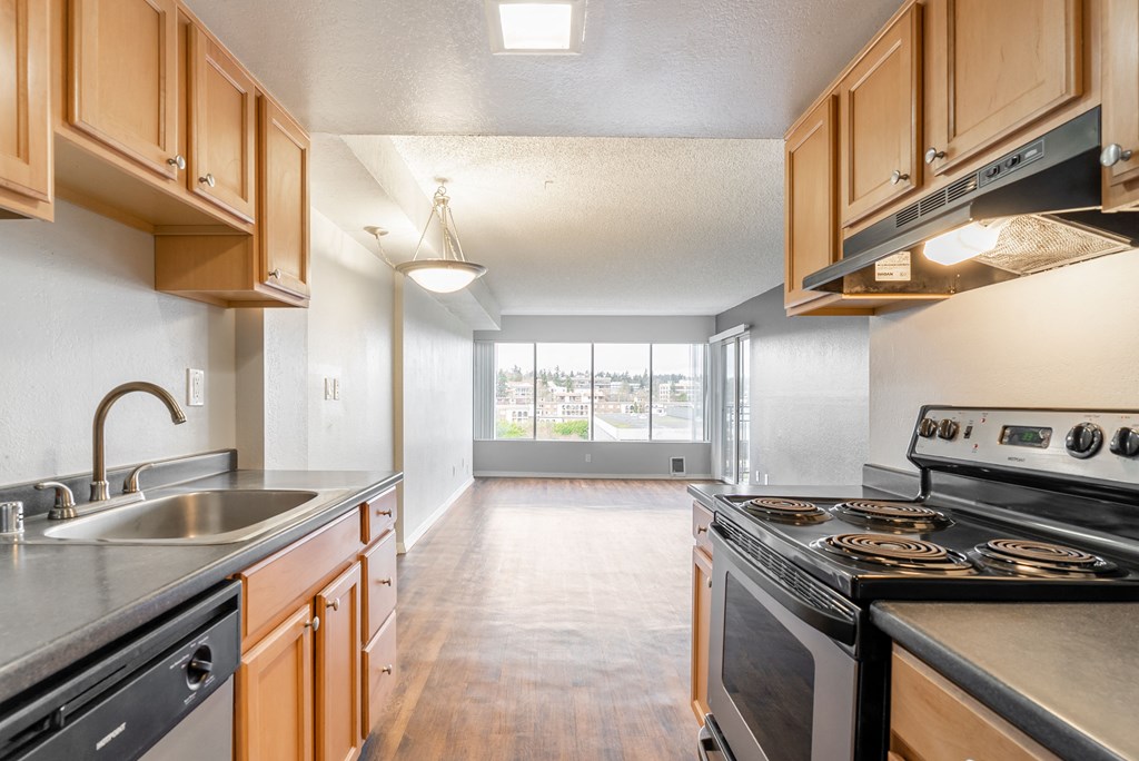 Luxe at Meridian Apartments Kitchen