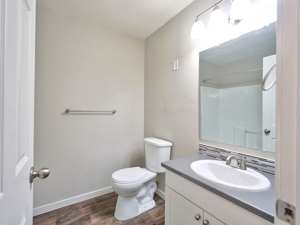 The Melrose_Portland OR_The Melrose bathroom