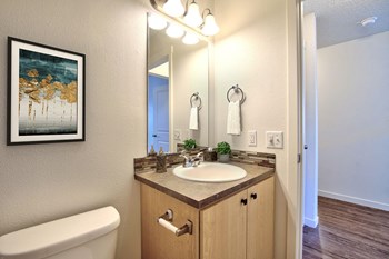 2600 T Street 1-3 Beds Apartment for Rent - Photo Gallery 23