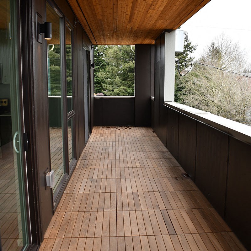 Franklin Flats Apartments Balcony