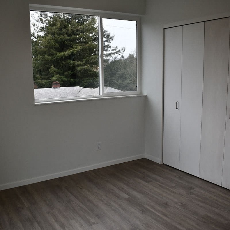 Franklin Flats Apartments Bedroom Window and Closet