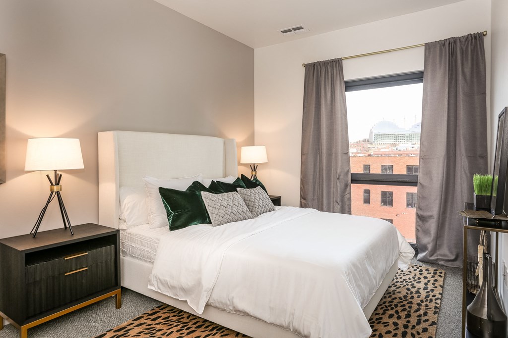 Arterra KC Bedroom White Bed