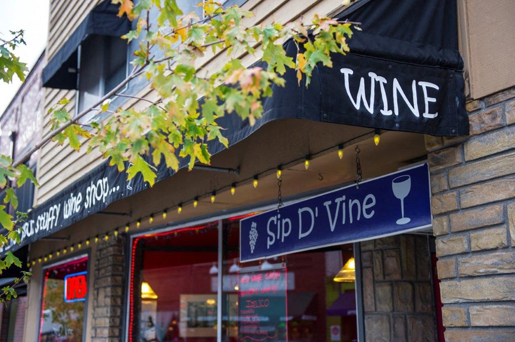 Multnomah Village Portland, Oregon Sip D'Vine