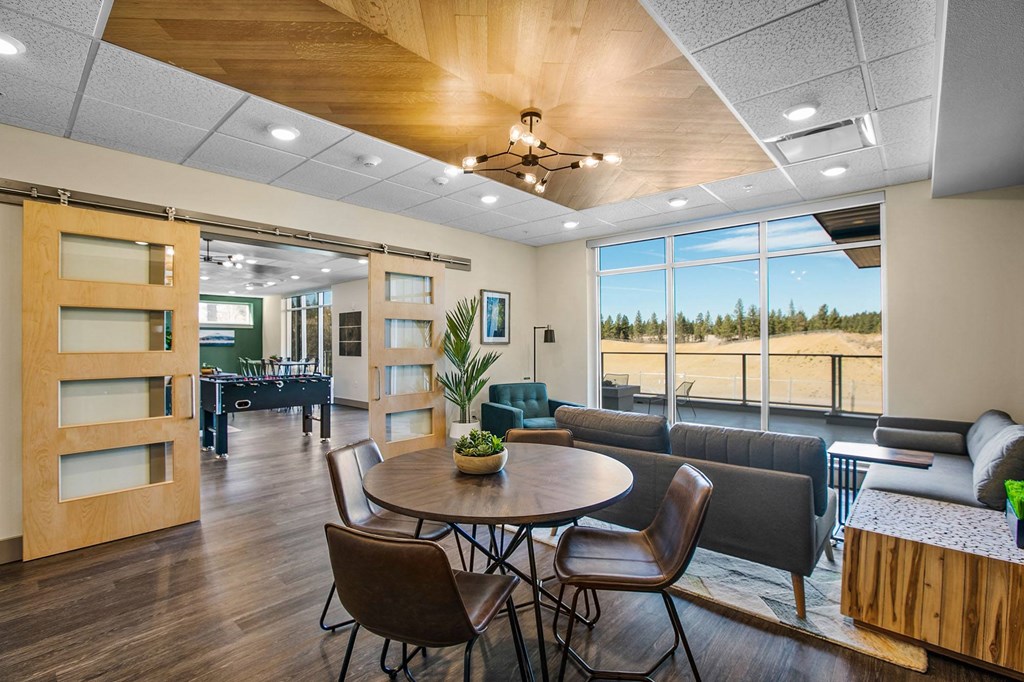 TheNest_Bend_OR_Interior_Amenity_Lounge