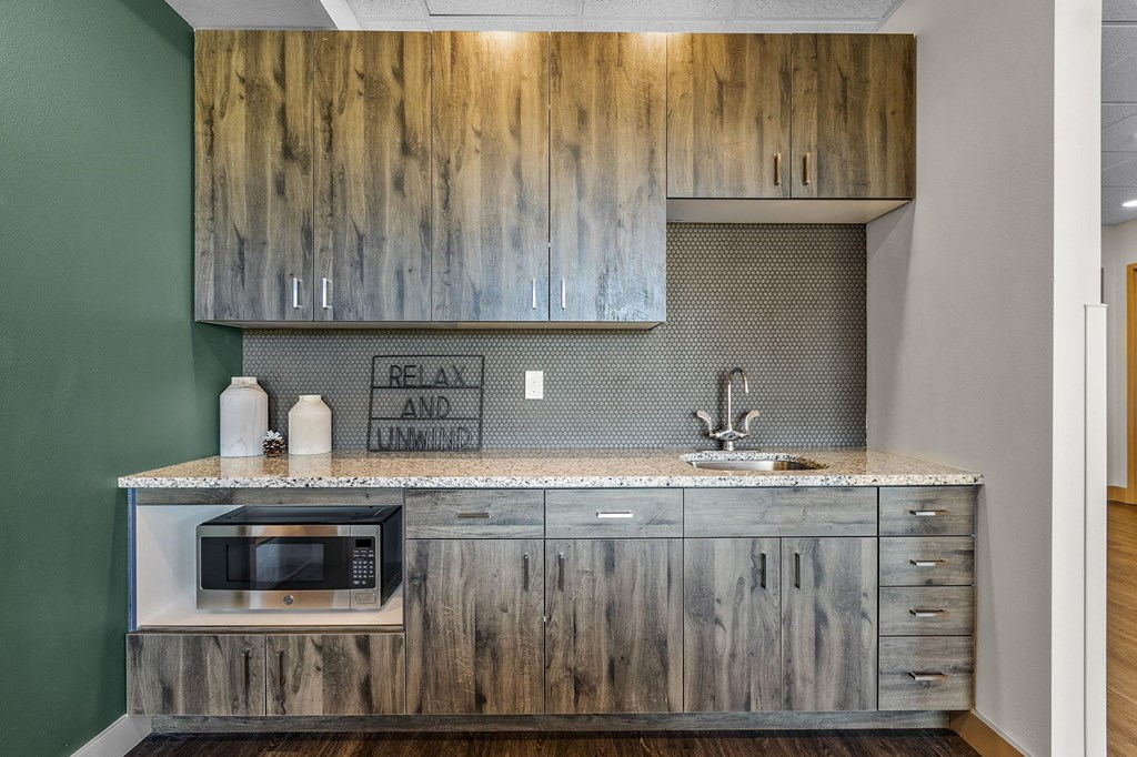 TheNest_Bend_OR_Interior_Amenity_Kitchen