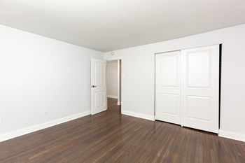 Andorra Point Apartments Vacant Bedroom - Photo Gallery 6