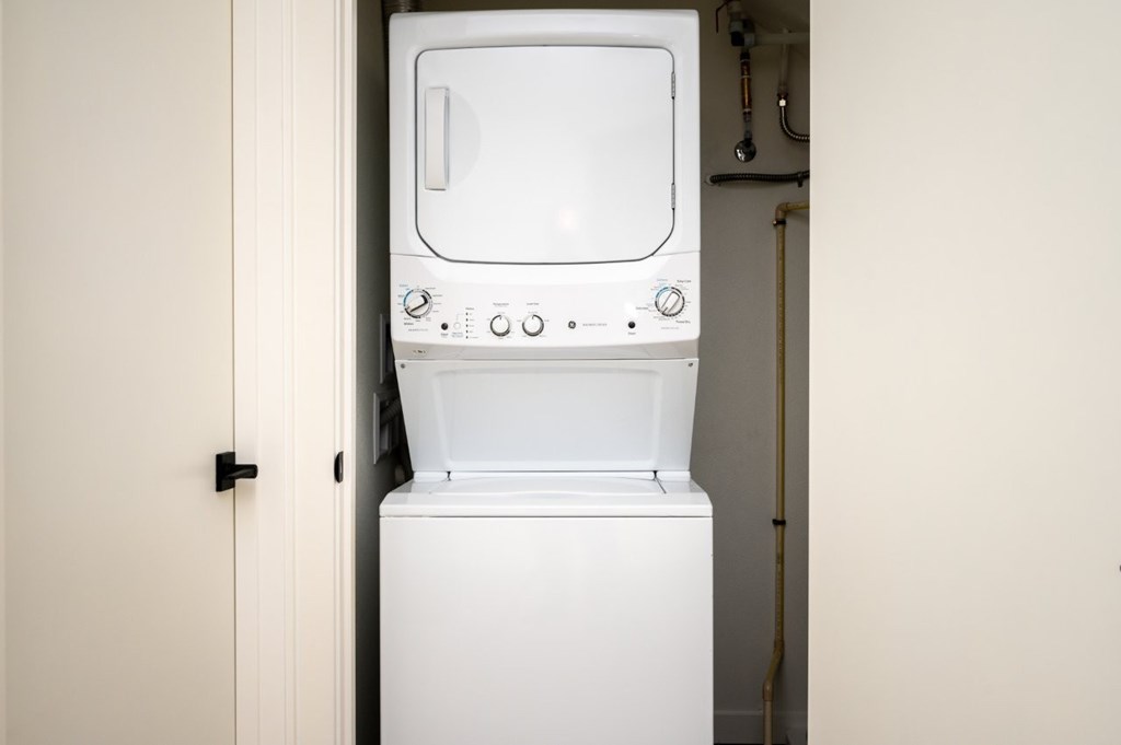 The Wes Gresham Oregon Apartments in unit washer and dryer