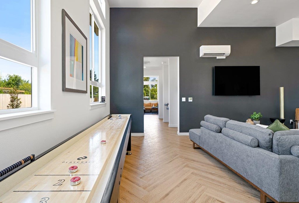 Velo_Eugene_OR_Int_Amenity_Lounge_1