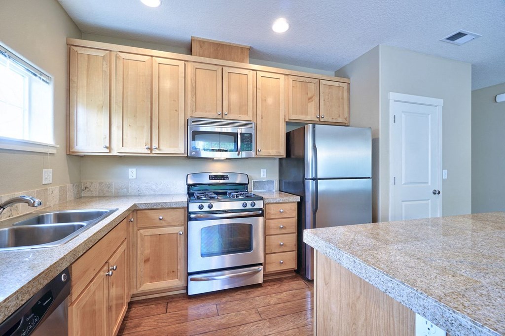 LookoutAtTheRidge_Washougal_WA_Interior_Kitchen