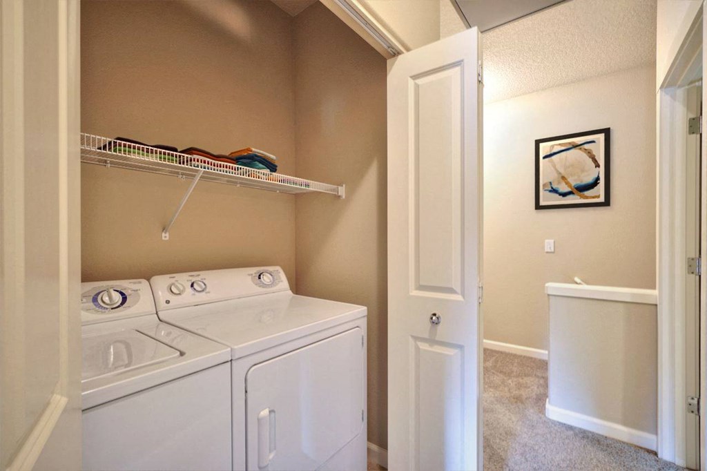 Washougal, WA Lookout at the Ridge Apartments washer dryer in home