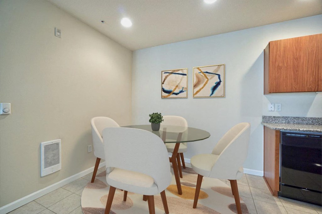 Sunset Crossing Apartments dining room staged