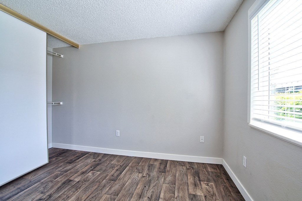 The Goose Aloha, Oregon bedroom