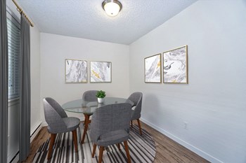 Parc Central_Vancouver WA_ Apartment staged dining room