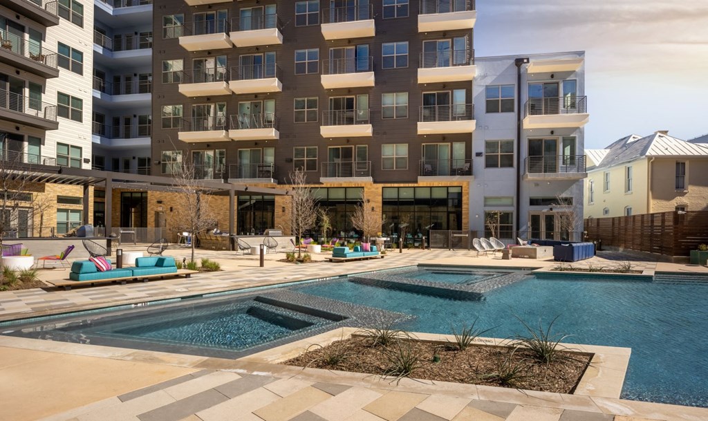 Heritage Plaza Amenities