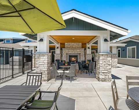 EvergreenVillageDeltaRidge_Eugene_OR_Ext_Amenity_Fireplace_1