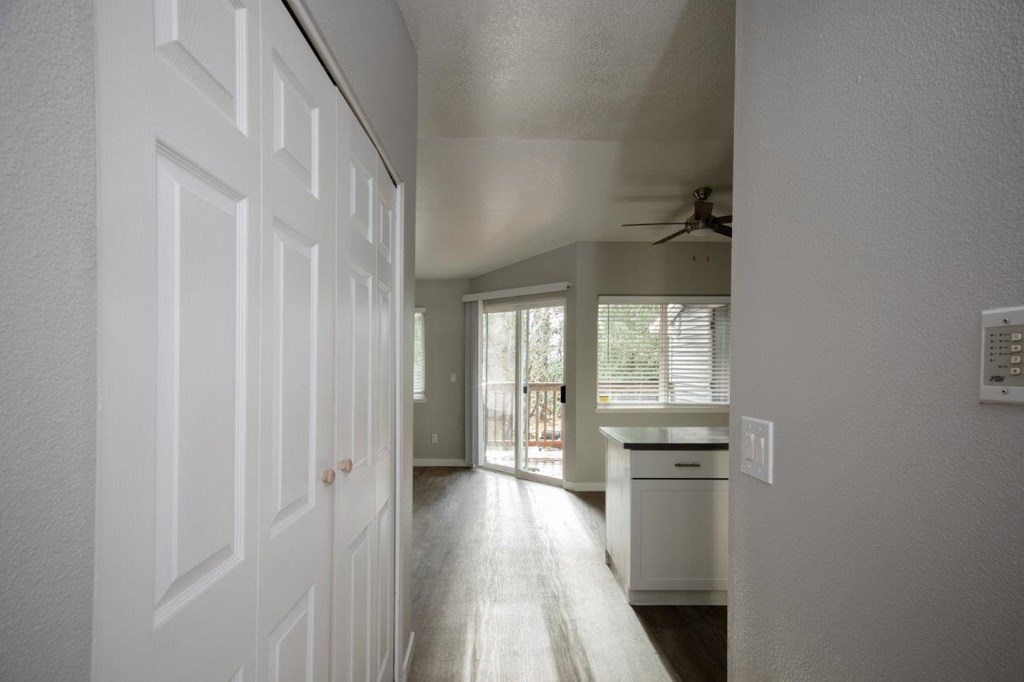 Outlook16 Hallway and Kitchen