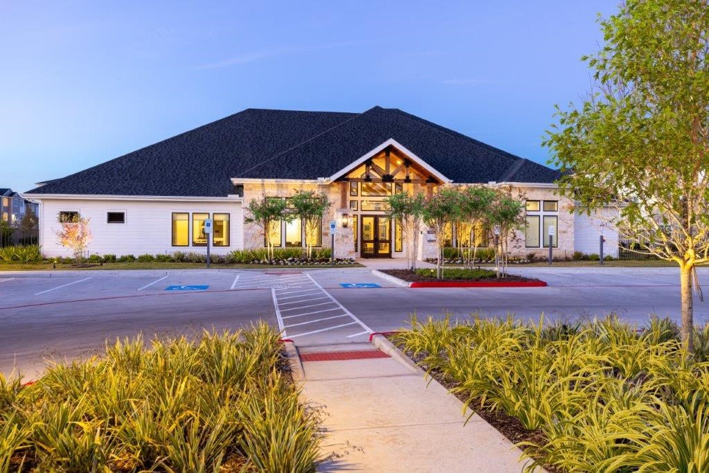 the building where the hotel is located