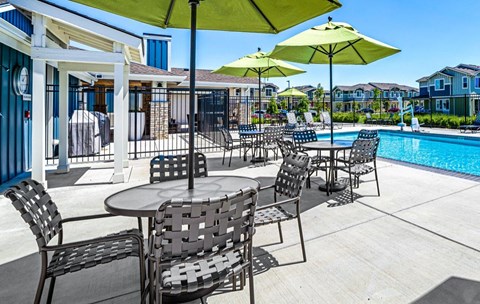 EvergreenVillageDeltaRidge_Eugene_OR_Ext_Amenity_Pool_3