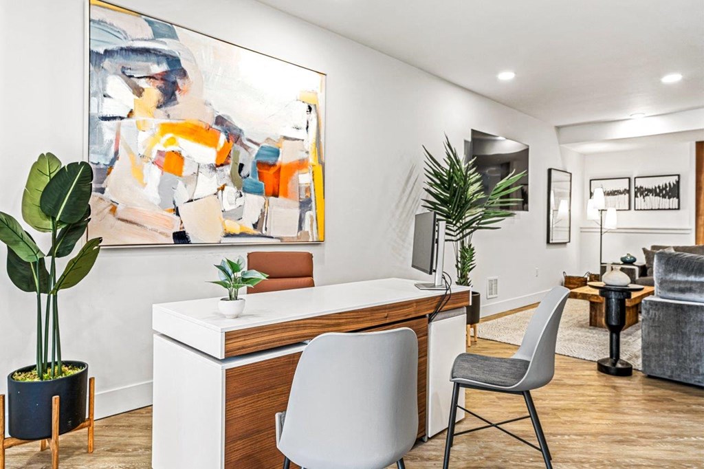 TheEddy_Bend_OR_Int_Desk