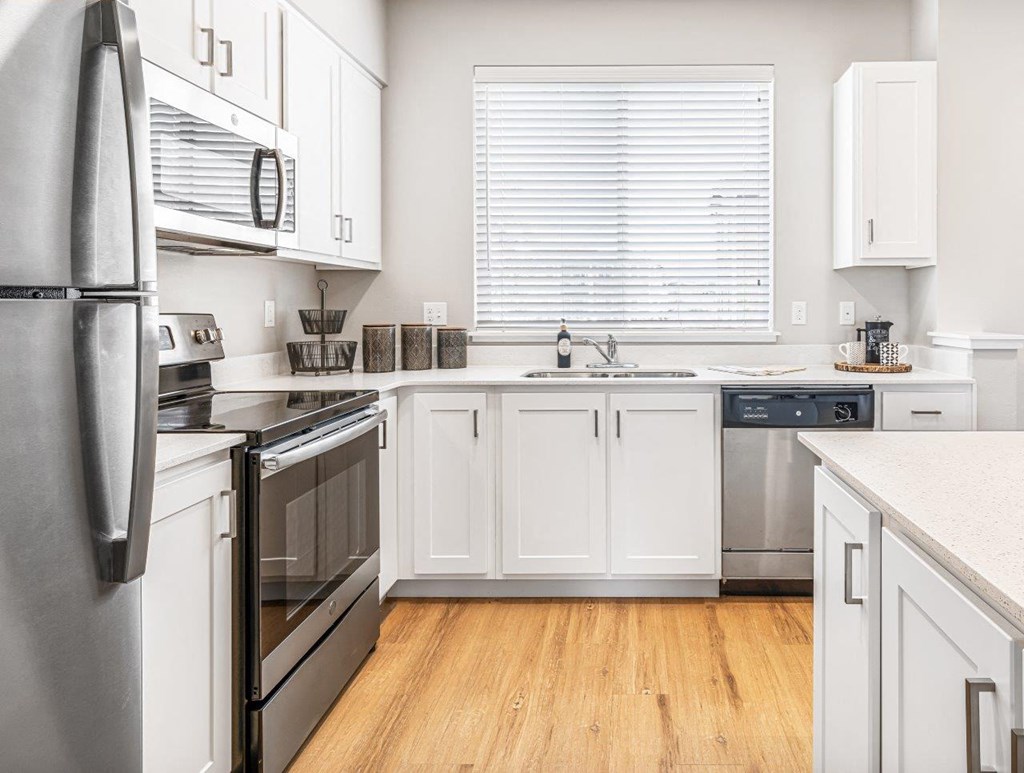 EvergreenVillageDeltaRidge_Eugene_OR_Int_Dining_3