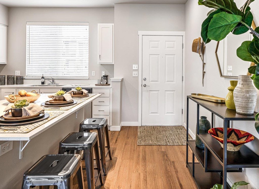 EvergreenVillageDeltaRidge_Eugene_OR_Int_Dining_2