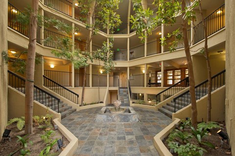 Atrium Downtown courtyard Apartments in Walnut Creek CA
