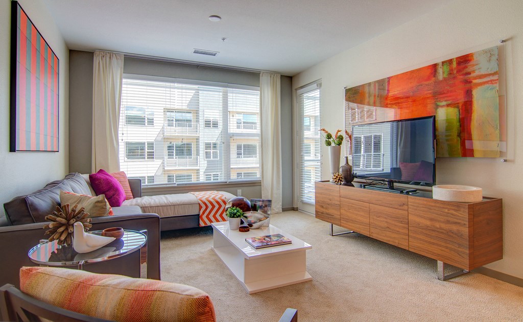 Veranda Highpointe Apartments Model Living Room