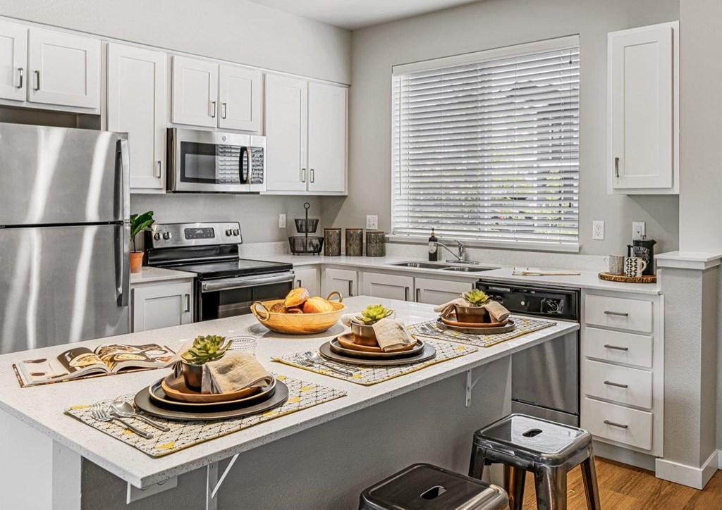 EvergreenVillageDeltaRidge_Eugene_OR_Int_Dining_1