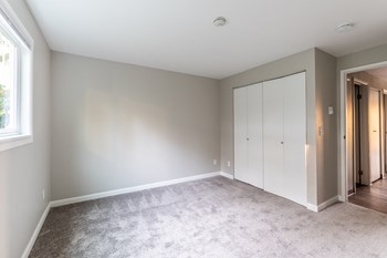 Aspire Apartments at Mountlake Terrace Bedroom - Photo Gallery 13
