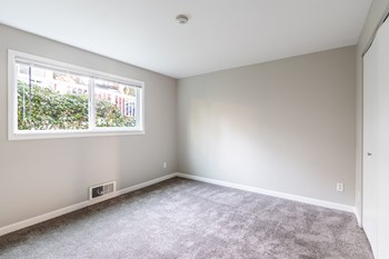 Aspire Apartments at Mountlake Terrace Bedroom - Photo Gallery 12