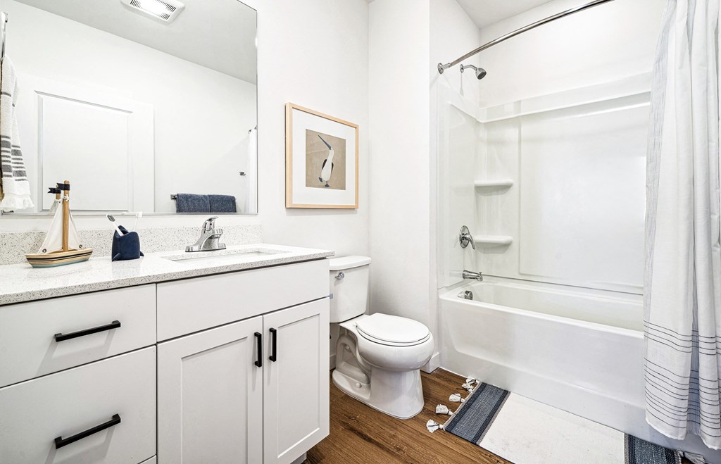 TheFarmstead_Eugene_OR_Flat_bath2