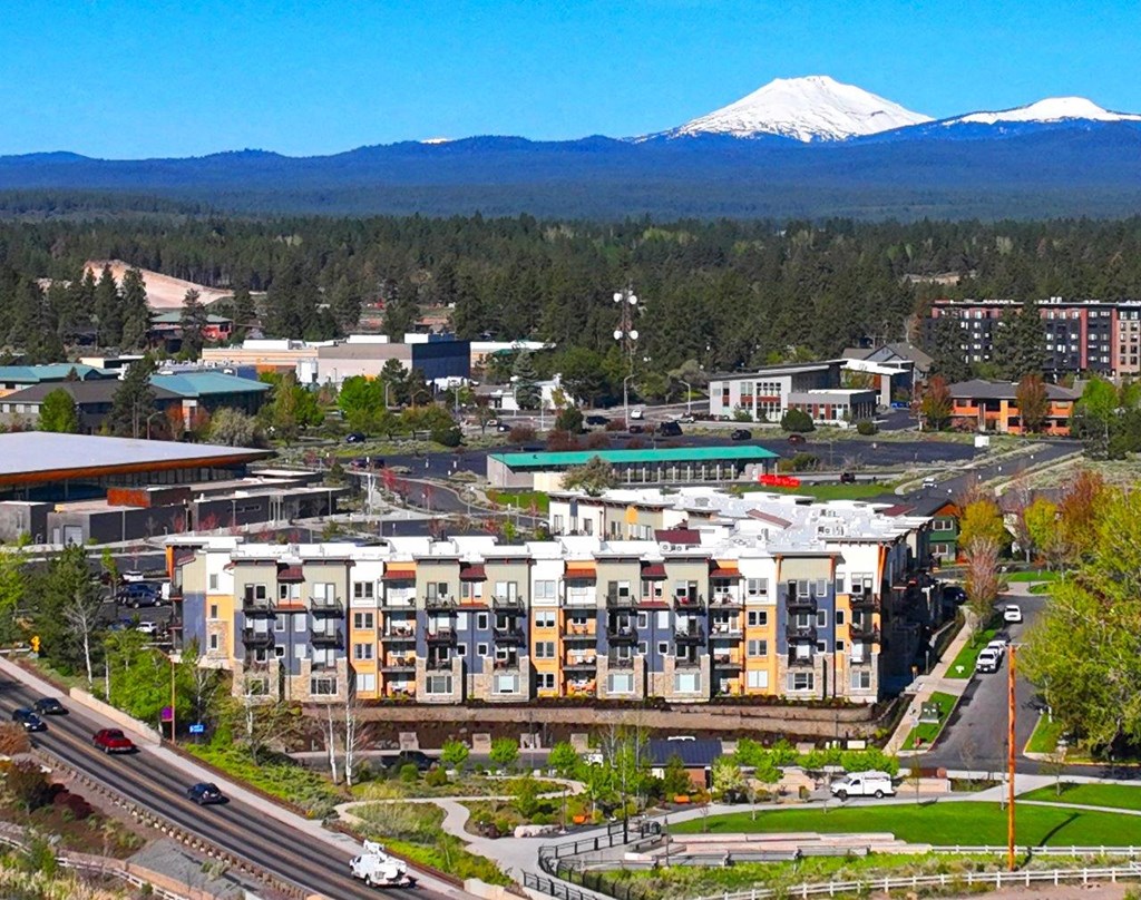 TheEddy_Bend_OR_Ext_Mountains