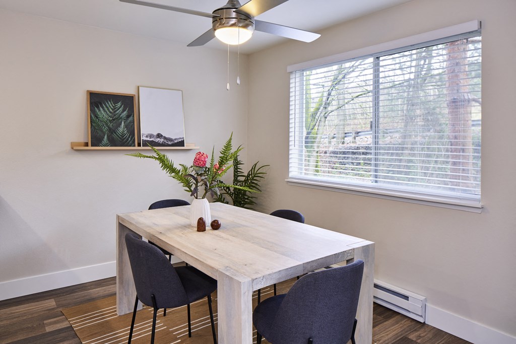 Echo Mountain Apartments Dining Room