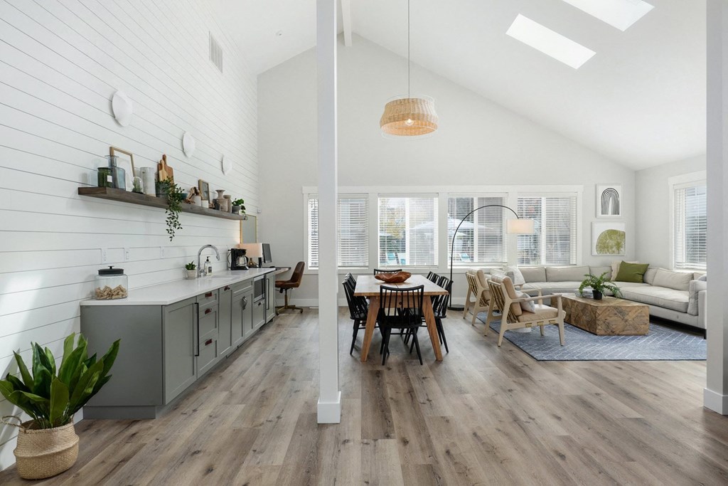 The Lakehouse Apartments Clubhouse